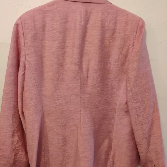 Pretty in Pink Size 16 blazer with patches - thrifted, dry cleaned and designed! - Picture 4 of 5